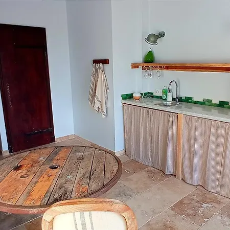 Neuf 1752 Bed & Breakfast *