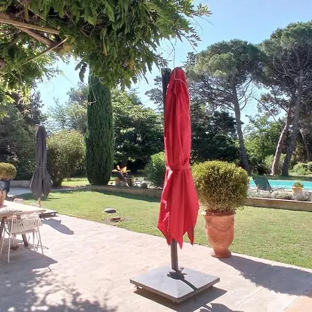 Neuf 1752 Bed & Breakfast Arles