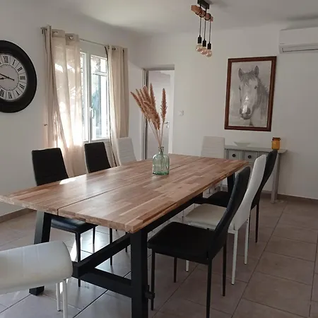 Neuf 1752 Bed & Breakfast Arles